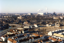 601423 Overzicht van de Sterrenwijk te Utrecht, vanaf de studentenflat aan de Ina Boudier-Bakkerlaan, tijdens de ...